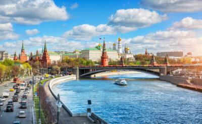 Kariyerini kim yönetiyor?