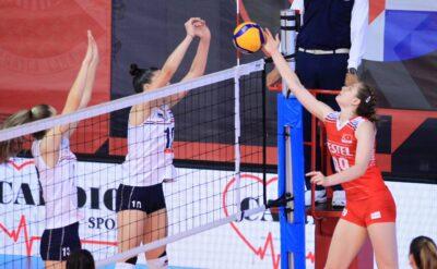 Yayın ekranı… Filenin genç sultanları altın için sahada