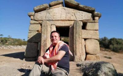 Bir Türkiye trajikomedisi: Heykele sahte raporu verdiği için tutuklandı, heykel incelendi sahte çıktı