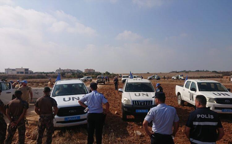 KKTC'de yol krizi: BM araçları dozerle kaldırıldı