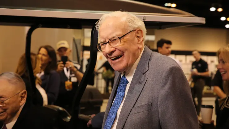 'Omaha kahini' Warren Buffet'in cebinde 150 milyar dolara yakın nakiti var