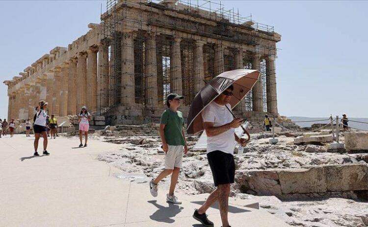 Fazla turist istenmiyor: Akropolis'e sınırlama geldi