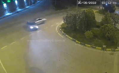 Valinin oğlu hız sınırını aştı, ölen çift tali yoldan çıkıyordu ve bu görüntüler bir yıl sonra ortaya çıktı: Kim haklı?