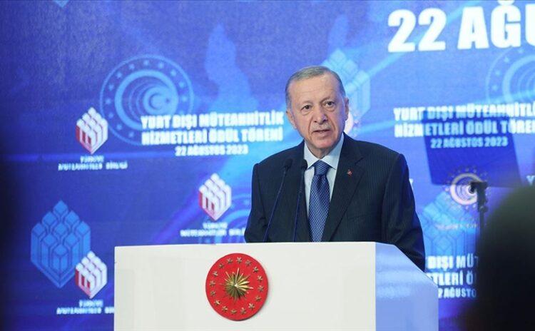 Erdoğan: Ekonomideki sıkıntılar iktisadi değil siyasi