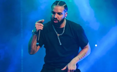 Şiir kitabı da saldırı aracı oldu: Rapçi Drake mağdur