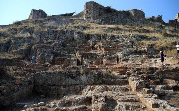 Fethiye Kalesi’ndeki kazılarda antik tiyatro bulundu