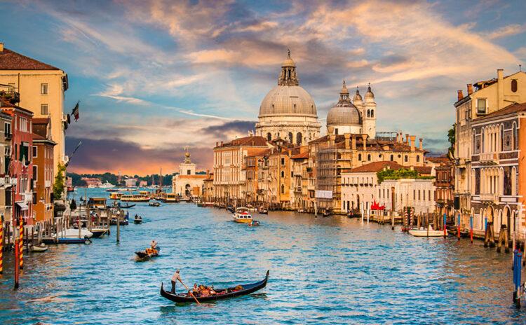 Turist istilasının sonu: Venedik'in kapısına bilet gişesi konuyor