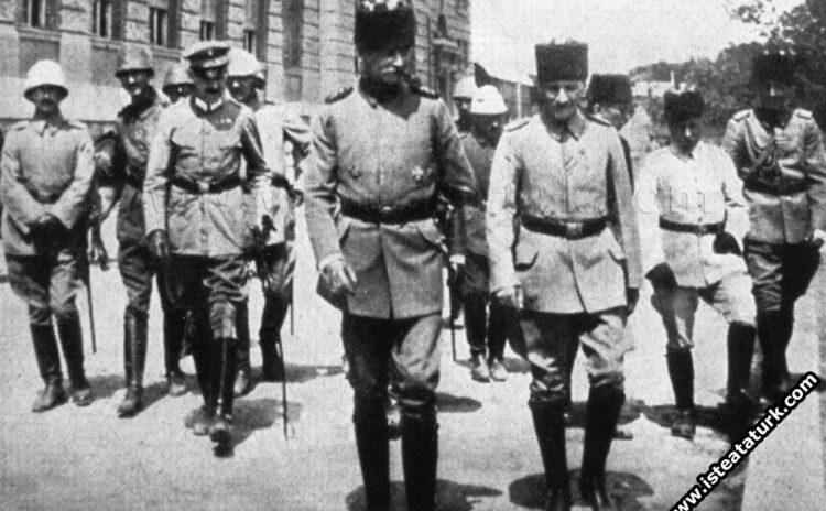 Atatürk’ün ‘Büyük komplo’ adını verdiği olayları bir de İsmet Paşa’dan dinleyelim: Ordu kimin elindedir, anlaşıldı