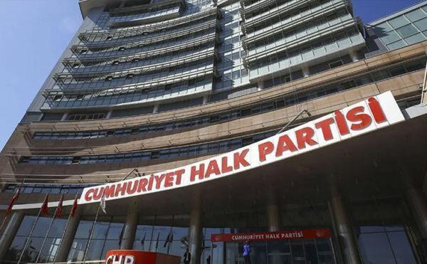 CHP genel merkezi değişimcilerin kazandığı kongreyi iptal ettirdi