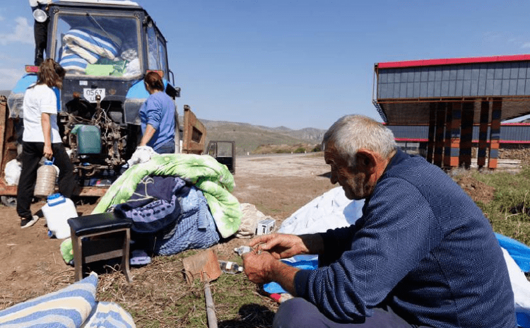 Dağlık Karabağ'da sokaklar boş: Bölgeyi terk eden Ermeni sayısı 100 bini geçti