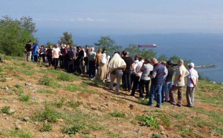 Mezarlık yeri kavgası: Bir kişi ambulansa konuldu