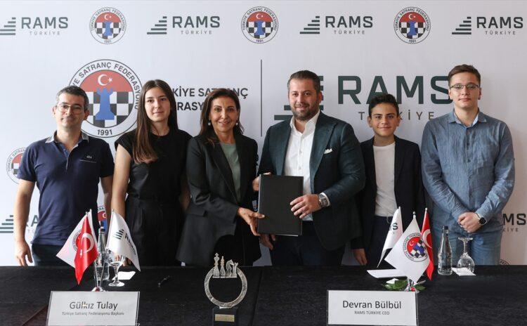 Rams, futbol, basketbol derken satranca da el attı