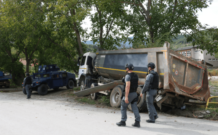 Polis ölümünde Kosova'dan kritik iddia: Saldırının ardında Sırbistan var