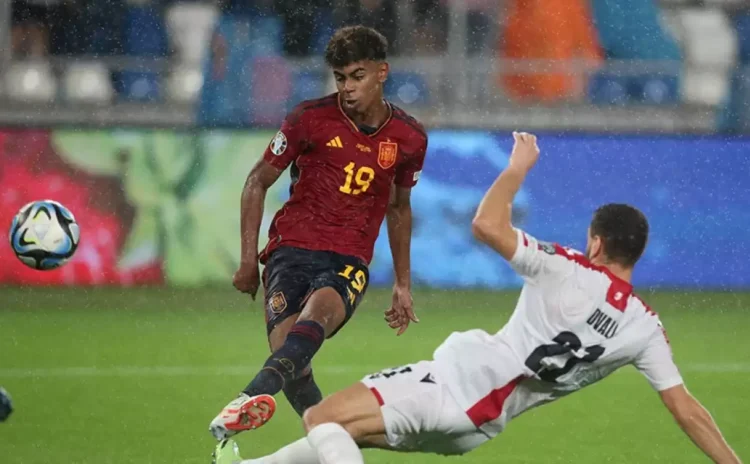 Lamine Yamal tarihe adını yazdırdı, İspanya gol yağdırdı