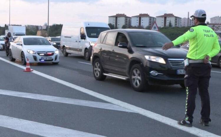 İstanbul trafiğinde çakar denetimi: 'Herkes kendi yolunda gitsin'