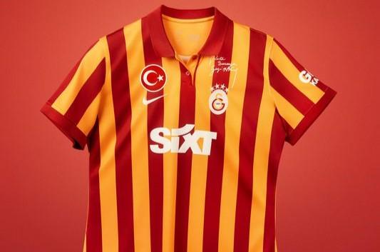 Galatasaray'ın 100. yıl forması raflarda