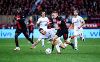 Leverkusen liderlik koltuğunu bırakmıyor