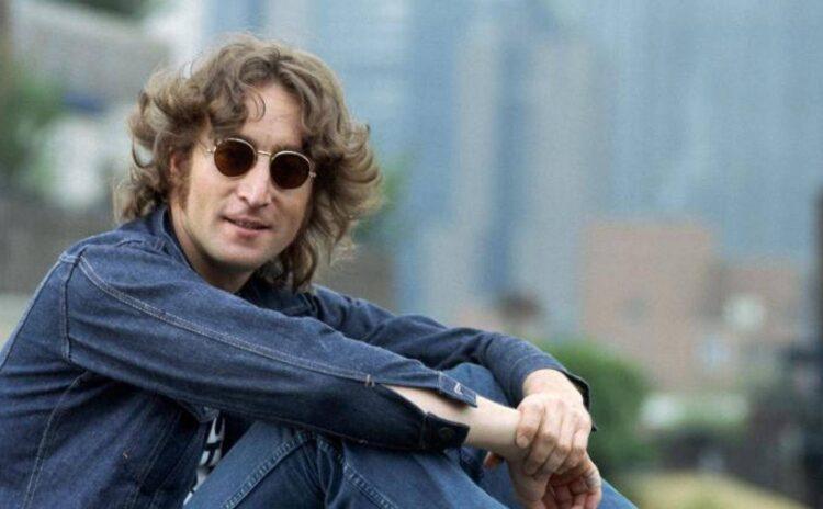 John Lennon'un istemediği Grammy ödülü açık artırmaya çıkıyor
