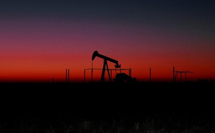 Nijerya ve Kazakistan gaza bastı, küresel petrol üretimi kımıldadı