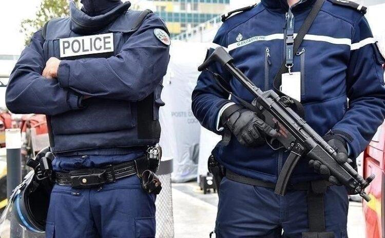 Okulda bıçaklı cinayet Fransa'ya acil durum ilan ettirdi