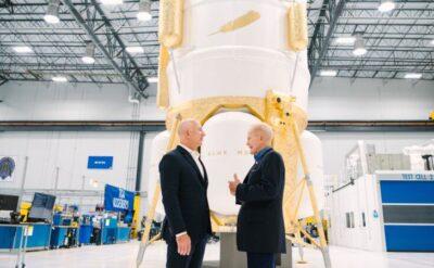 Eskisi mi yenisi mi karar sizin: Jeff Bezos, Ay’a iniş aracının yeni modelini gösterdi
