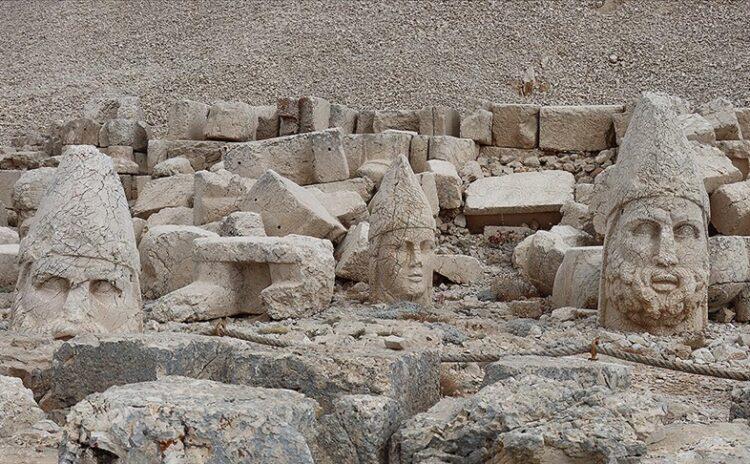 Nemrut Dağı'ndaki heykellerin çaresi nano kireç oldu