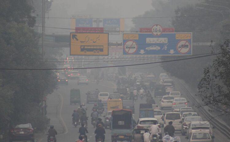 Pakistan hava kirliliğine karşı yapay yağmura sığındı