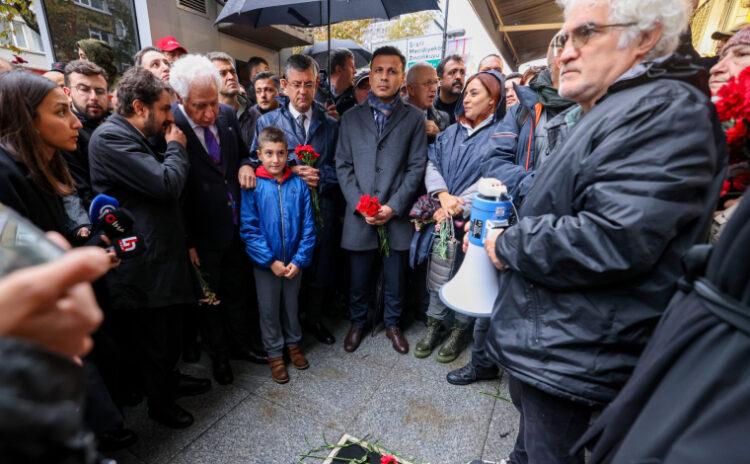 Özgür Özel de Hrant Dink'in vurulduğu yerdeydi