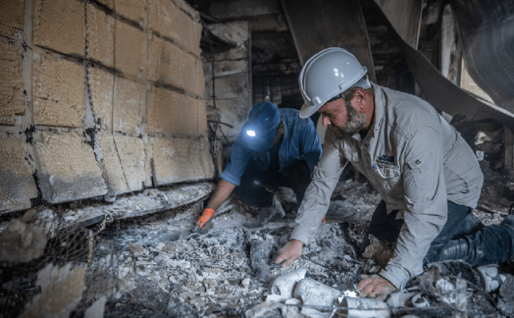 İsrailli arkeologlar sahada: Enkazlarda insan kalıntıları arıyorlar