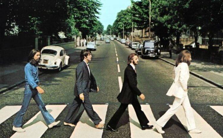 Ortamda duygulu anlar: 45 yıl sonra Beatles şarkısı dinliyoruz