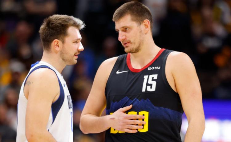 Devlerin kapışmasında kazanan Jokic oldu