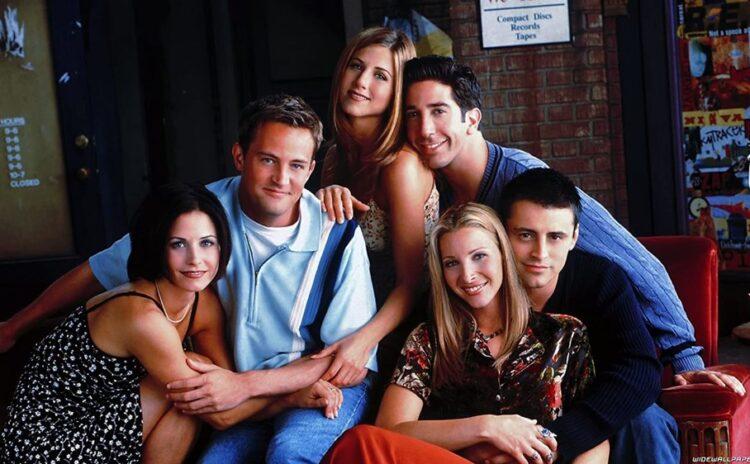 Matthew Perry'nin yası 'Friends' izleyerek tutuluyor