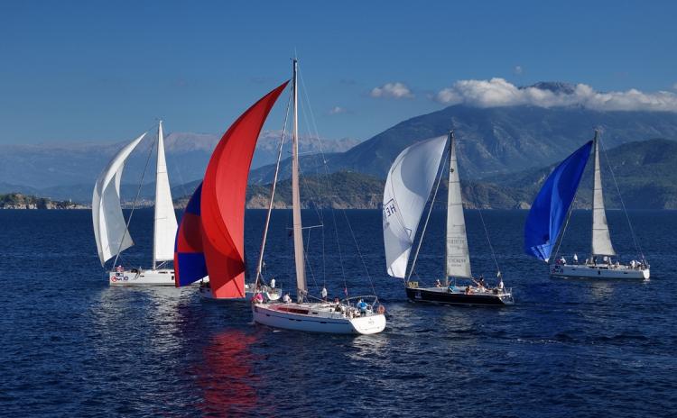 Ruslar 'sıcak denizlere indi' bile... Marmaris'teki yelken yarışında 110 tekneden 92'si Rus, sadece 7'si Türk'tü