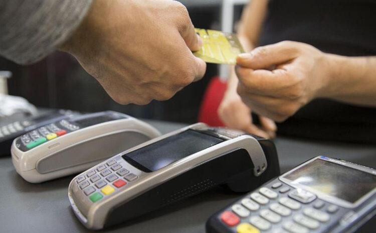 Kredi kartlarına limit ve taksit sınırlaması sinyali