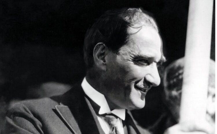 Atatürk'e hakaret videosu çekmişti, gözaltına alındı