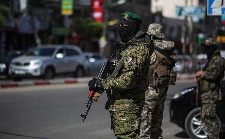 Hamas: Esirlerin bir kısmını bakım merkezlerine naklettik, biri panikataktan öldü