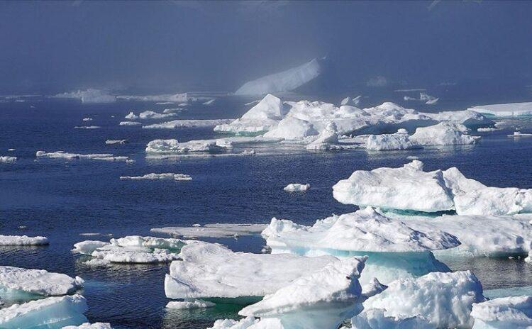 Gezegenimiz için çanlar çalıyor: Grönland buzullarının üçte biri eridi