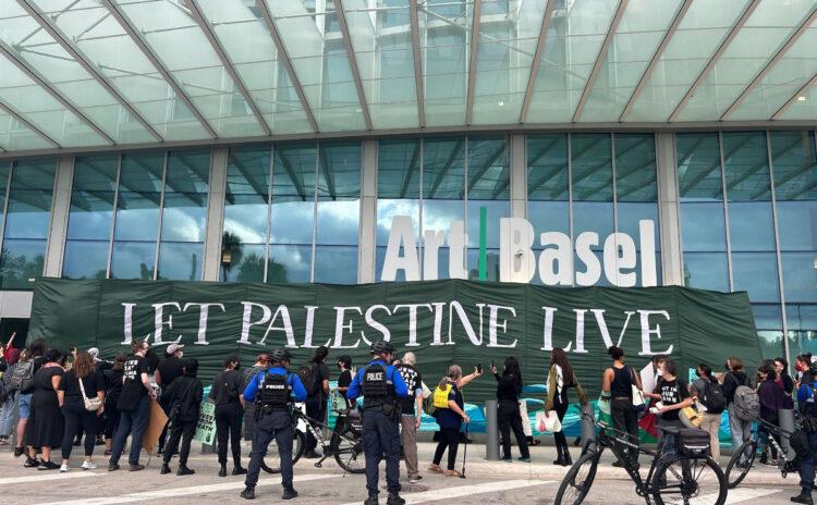 Art Basel Miami'de Filistin protestosu: Öldürmeyi bırakın