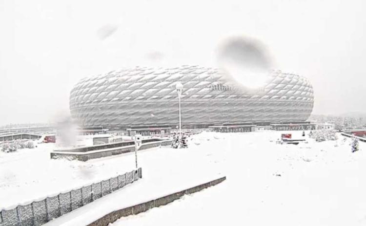 Bundesliga'ya kar engeli... Bayern Münih maçına erteleme