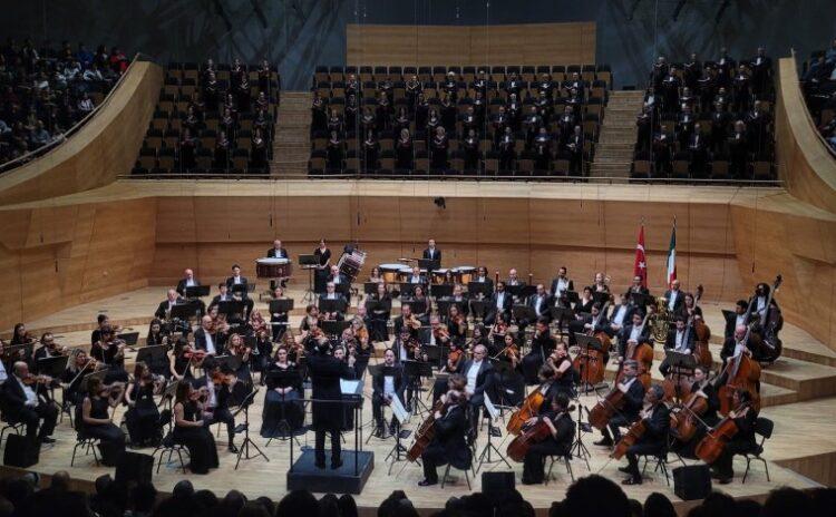 CSO'dan yılın performansı: Ankara'da Verdi yankılandı