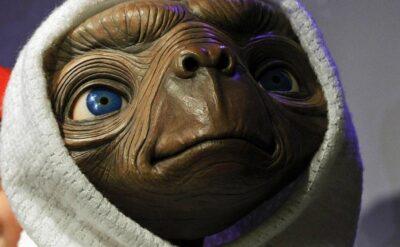 ‘E.T’ filminin orijinal kuklası 635 bin dolara hep ‘orada’ olacak