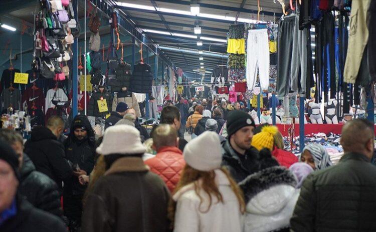 Bulgar ve Yunan turistler Noel alışverişi için Edirne'ye akın etti