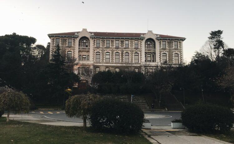 Boğaziçi Üniversitesi Fen Edebiyat Fakültesi ikiye bölünüyor