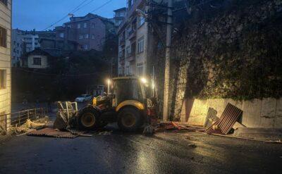 Zonguldak’ta yine fırtına: Çatılar uçtu, deniz coştu
