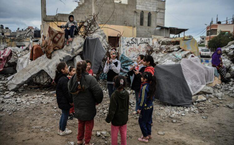 Gazze: İsrail UAD kararını yok sayıyor, Batılı ülkeler UNRWA'ya desteği durduruyor