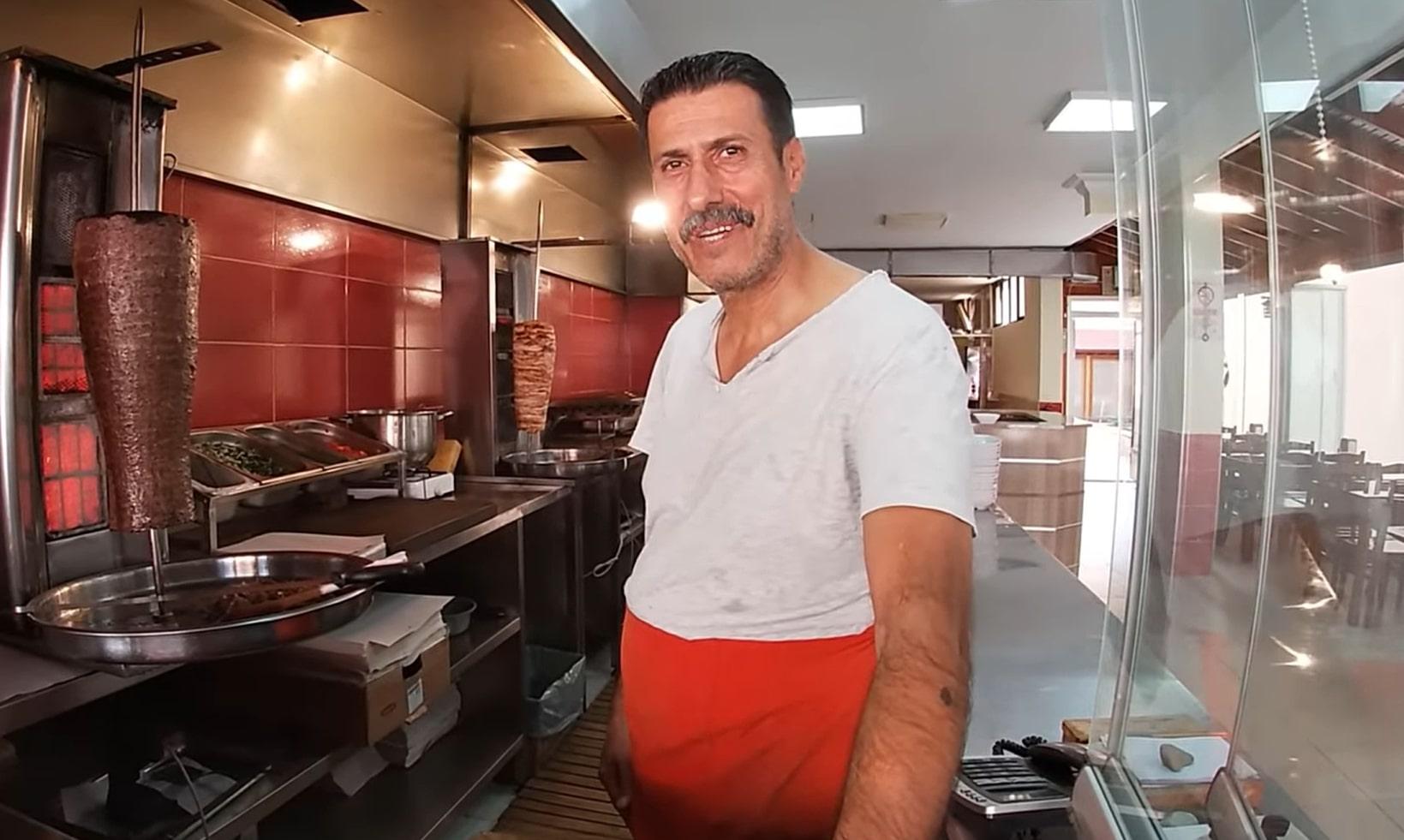 » Restorandan kulübeye: Depremzede bir döner ustasının hayata tutunma ...
