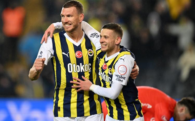 Fenerbahçe soğuk geceyi ısıttı, Konyaspor'u 'yedi' bitirdi