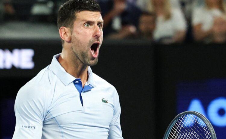 Djokovic çeyrek finale yükseldi, Federer'i yakaladı