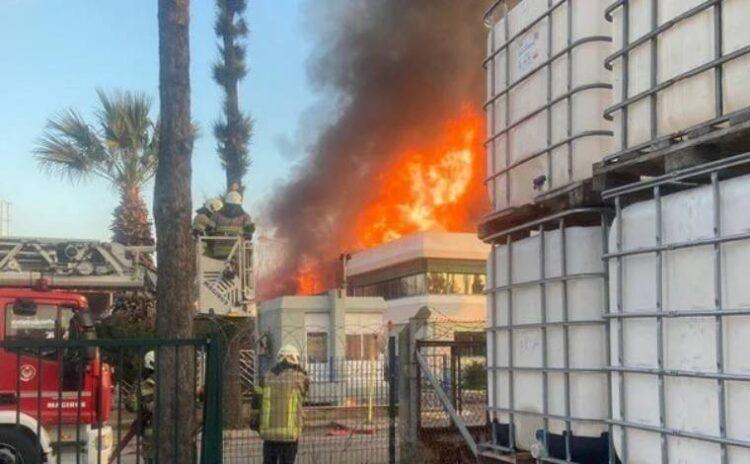 İzmir'de fabrika yangını: Ölü ve yaralılar var
