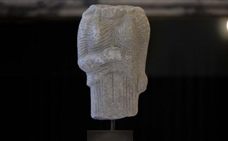 İngiltere 2600 yıllık heykeli Türkiye'ye iade etti